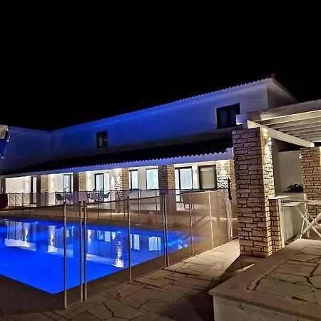 Вилла The Family Nest In Cyprus *