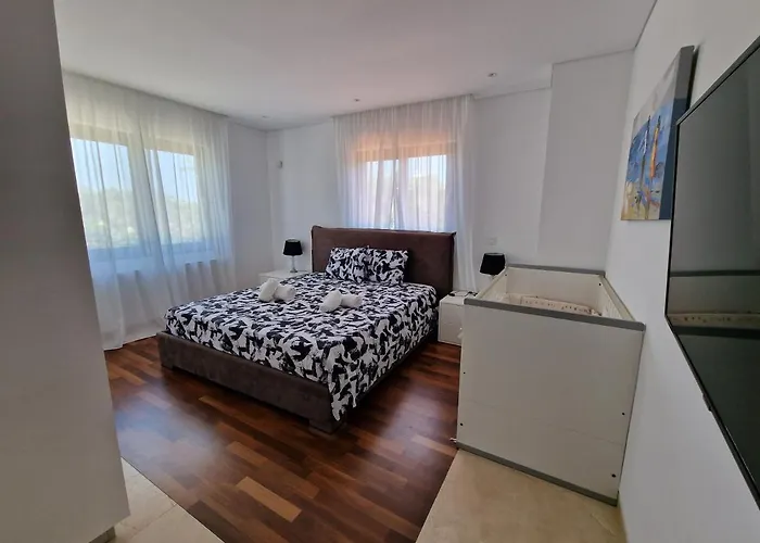 ヴィラ The Family Nest In Cyprus パ フォス