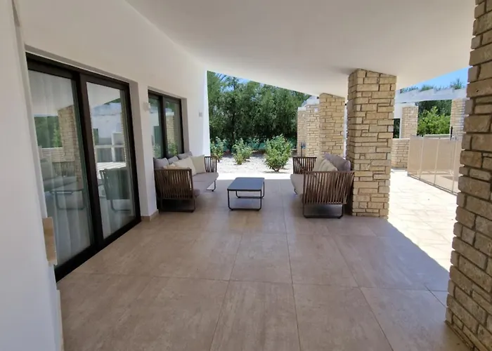 ヴィラ The Family Nest In Cyprus *