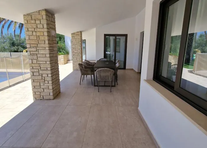 ヴィラ The Family Nest In Cyprus