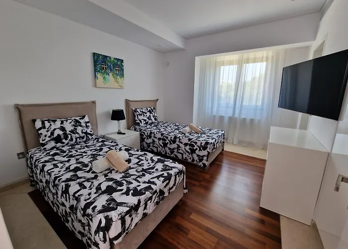 The Family Nest In Cyprus * パ フォス